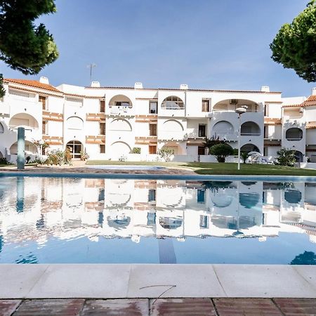 Cosy By The Pool Apartment Quarteira Exterior photo