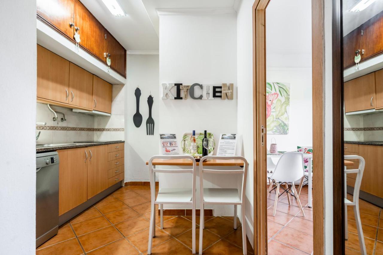 Cosy By The Pool Apartment Quarteira Exterior photo