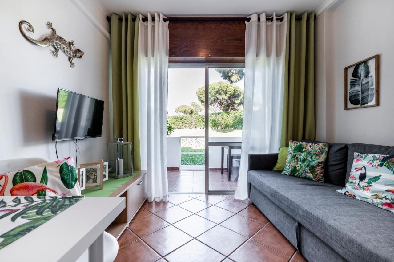 Cosy By The Pool Apartment Quarteira Exterior photo