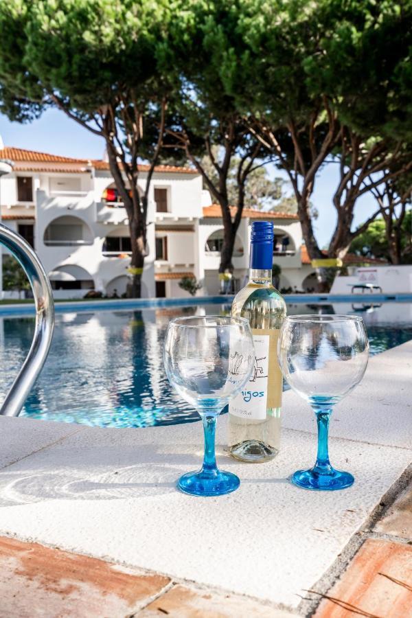 Cosy By The Pool Apartment Quarteira Exterior photo